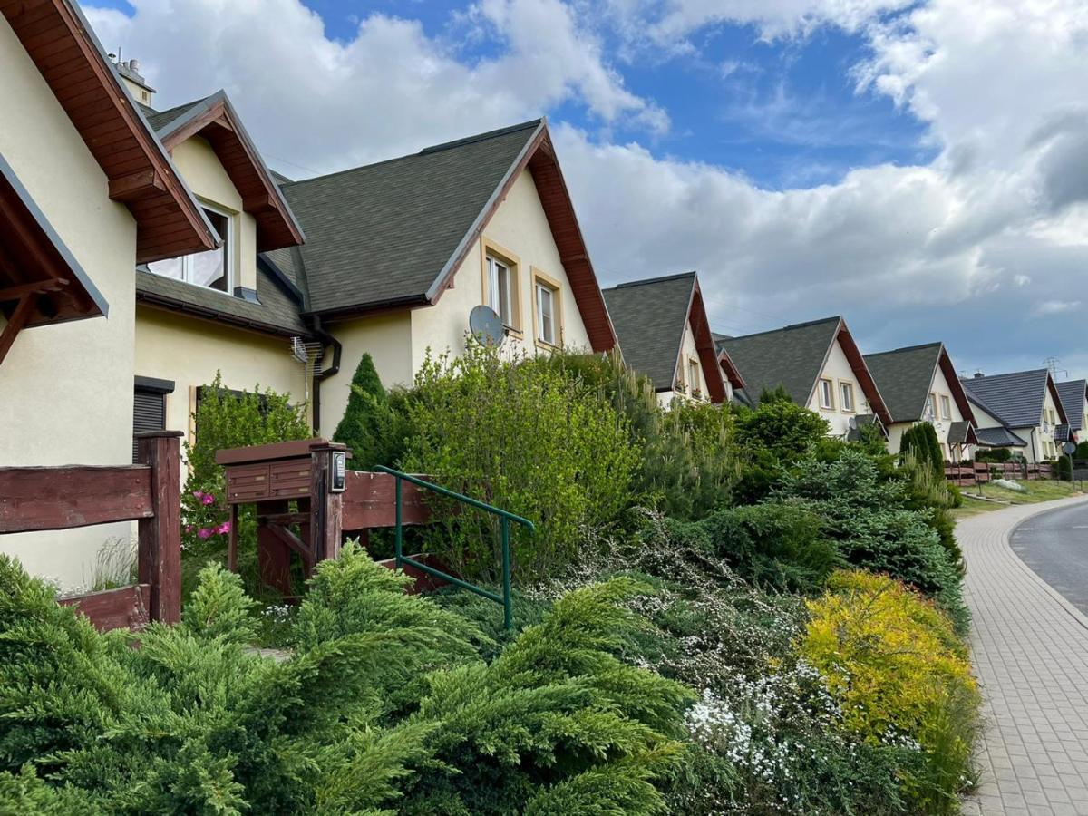 Apartament Hemingwaya Jelenia Gora Bagian luar foto