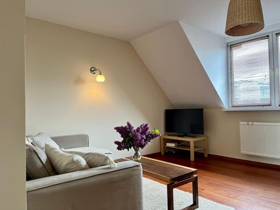 Apartament Hemingwaya Jelenia Gora Bagian luar foto