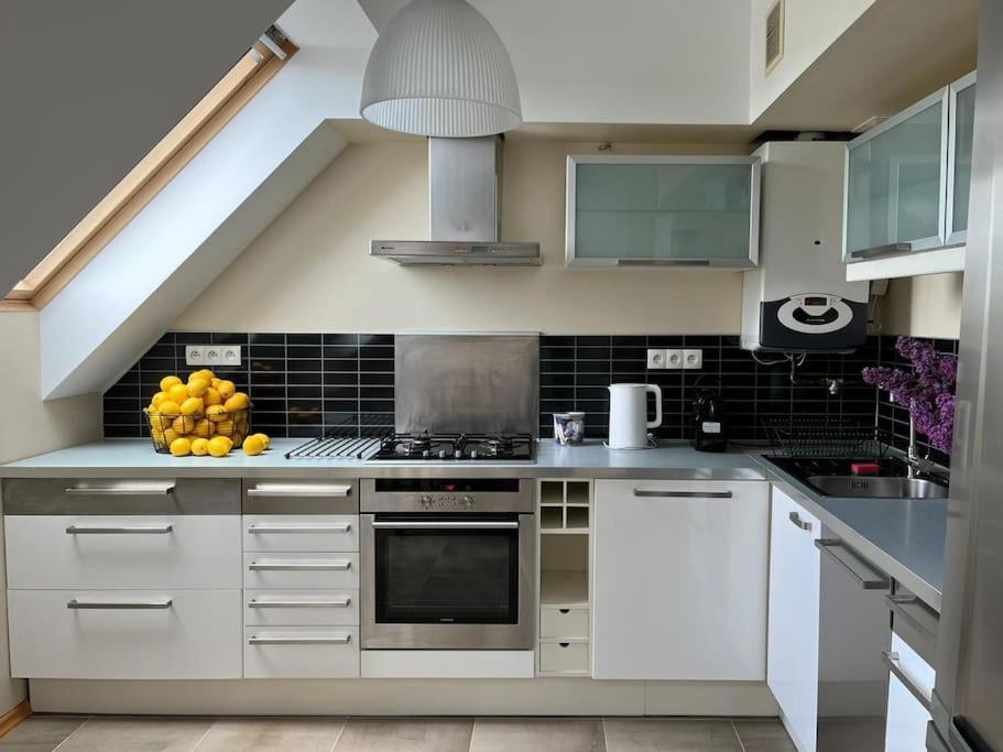 Apartament Hemingwaya Jelenia Gora Bagian luar foto